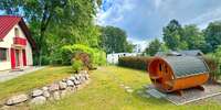 Garten mit Saunafass