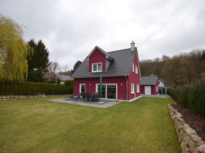 Ansicht mit Terrasse