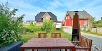 Terrasse mit Blick in den Garten