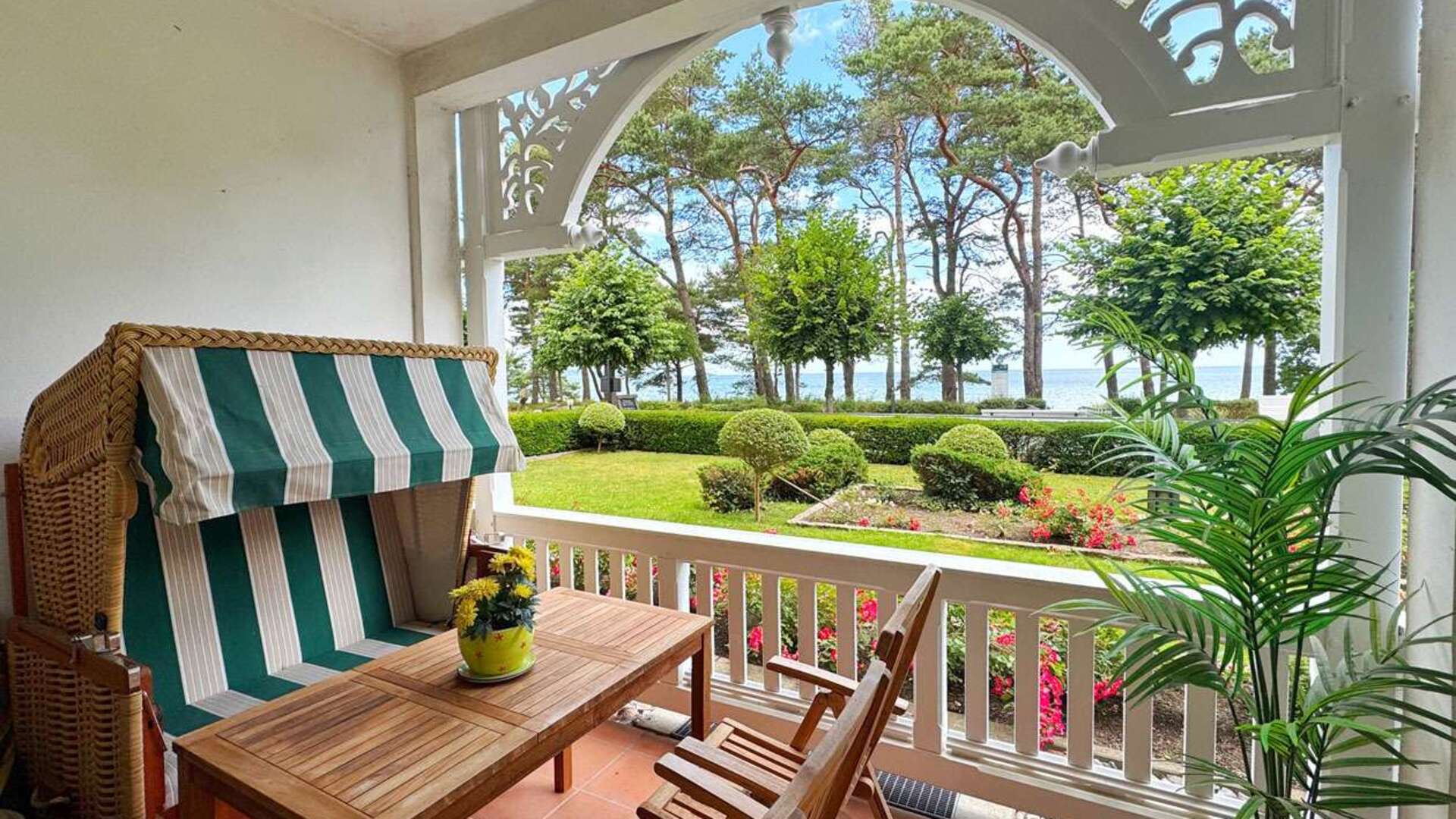 Terrasse mit Meerblick