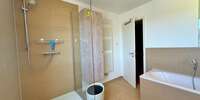 Vollbad mit Fenster