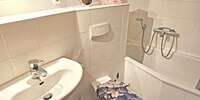 Bad mit Badewanne