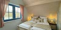 Schlafzimmer (2)