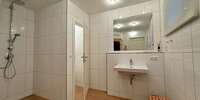 Bad und Sauna im UG
