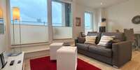 Wohnzimmer mit Zugang Balkon